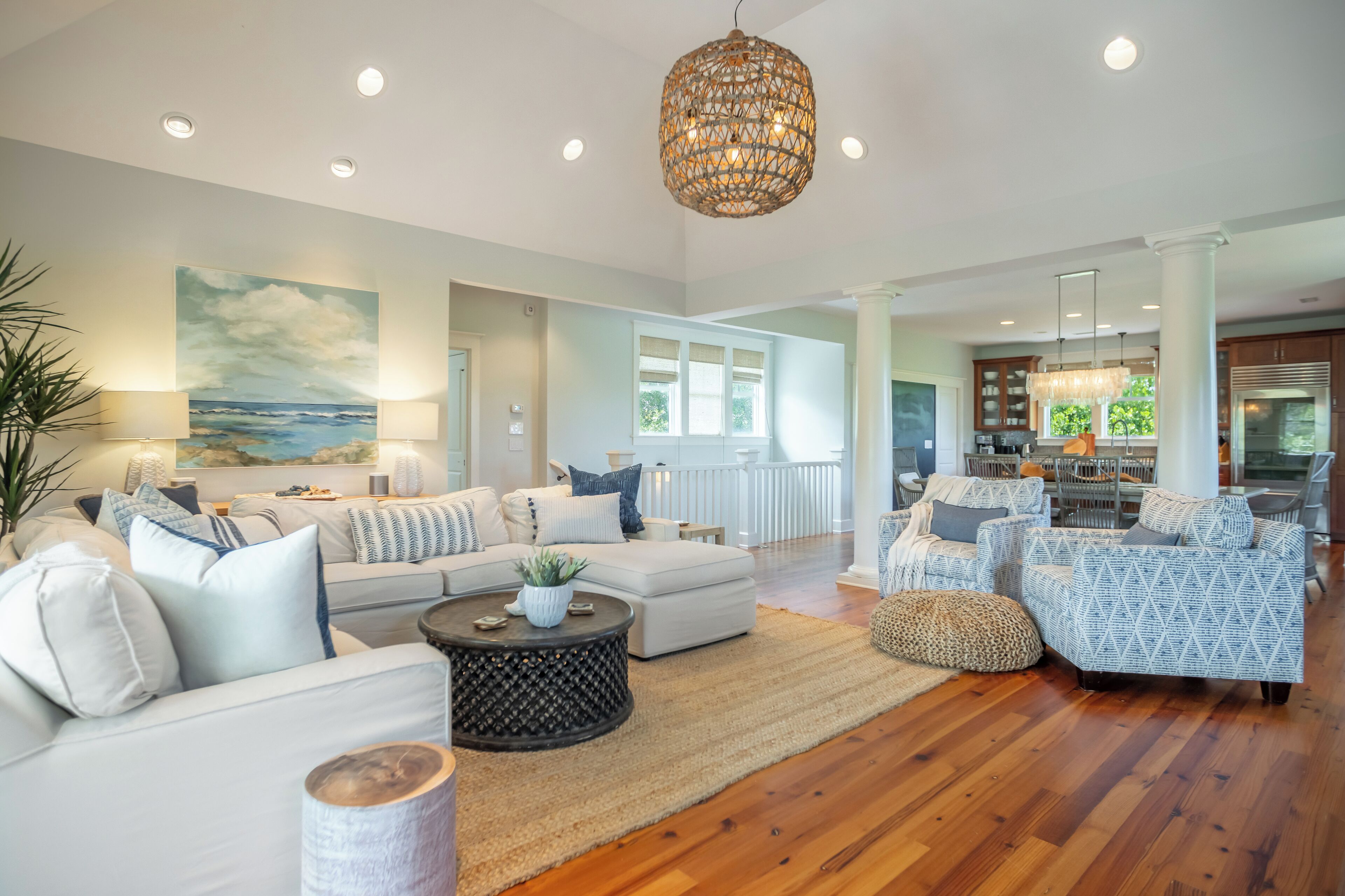 智能电视、壁炉、书