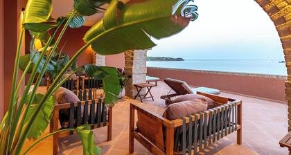 VILLA PRAESIDIUM, a unique waterfront property with beach access and splash pool