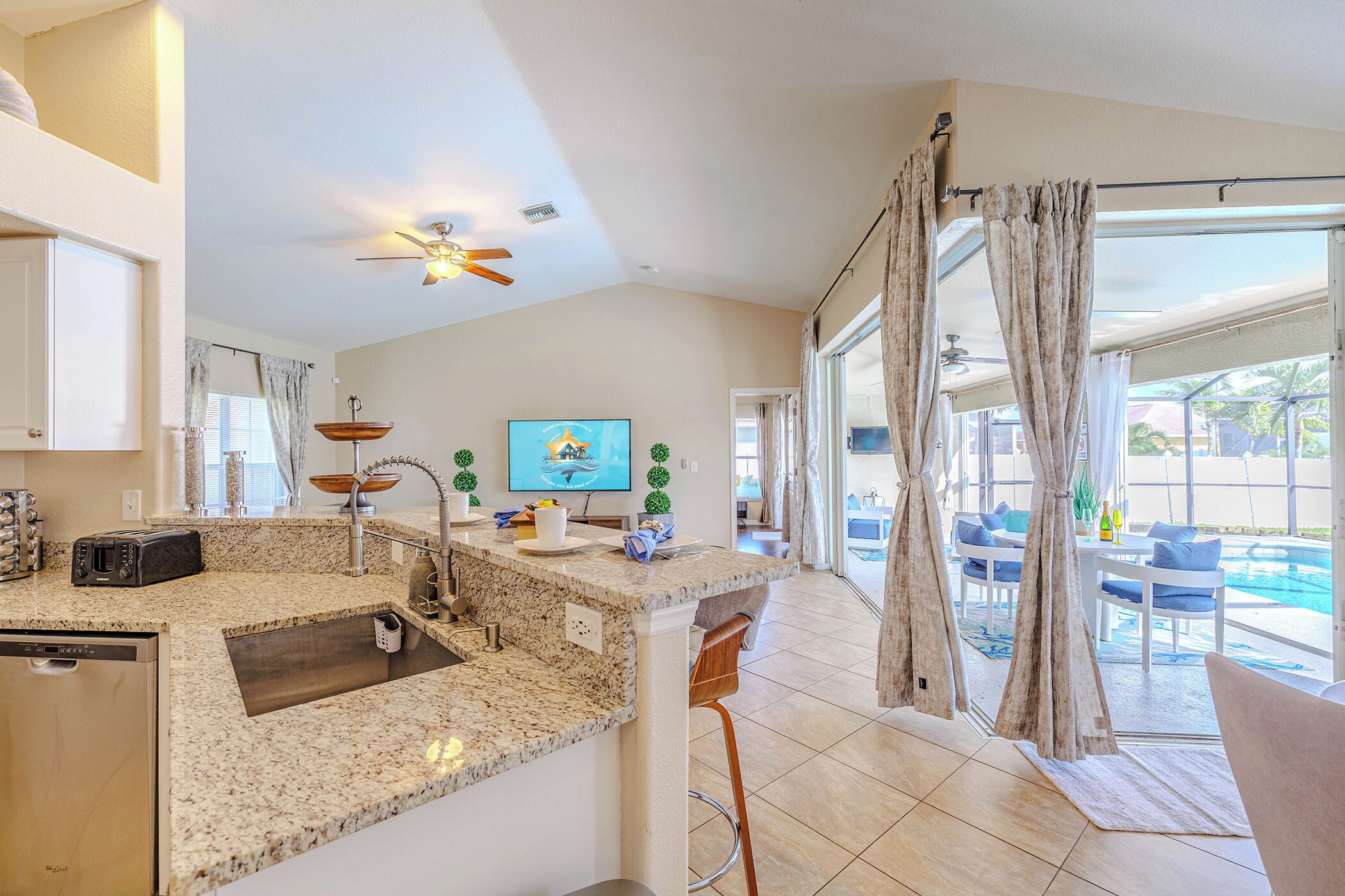 雪櫃、微  波爐、焗爐、爐具