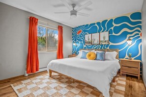 4 bedrooms, desk, iron/ironing board, travel crib