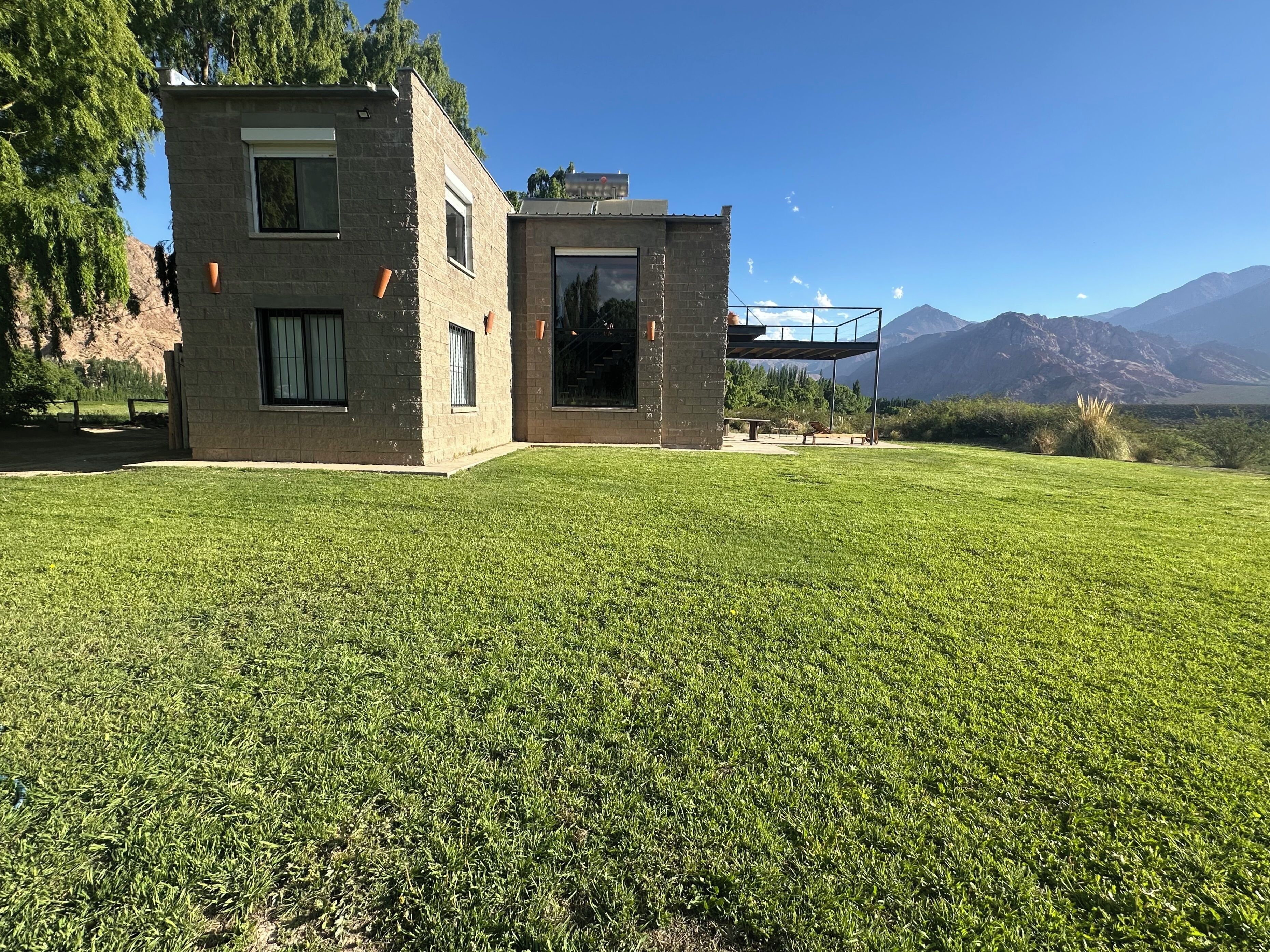 Cottage có thiết kế đặc sắc | Hiên