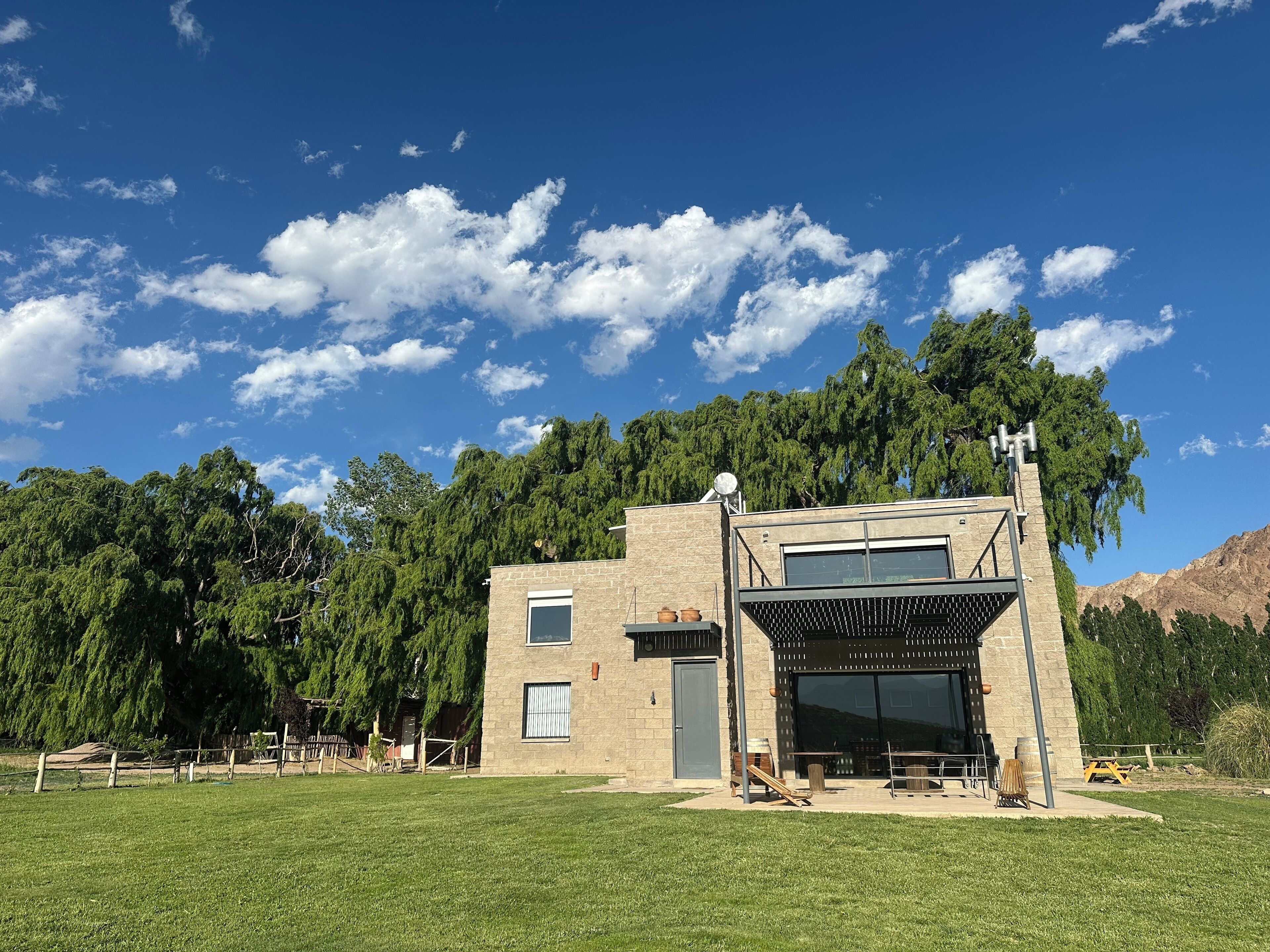 Cottage có thiết kế đặc sắc | Hiên