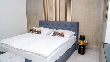 1 bedroom, travel crib, WiFi, bed sheets