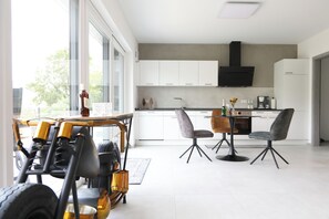 Fridge, stovetop, dishwasher, coffee/tea maker - Vacation apartment Loft1 with a fantastic panoramic view of the Moselle in Treis-Karden near Cochem (Treis-Karden)