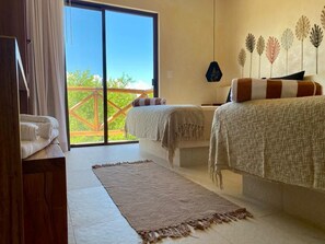 Family Apartment, Balcony, Garden View | Private kitchen