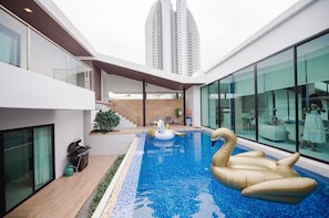 Pool - Movenpick Luxury Pool Villa By Hello Pattaya (Tambon Na Chom Thian)