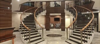 Rento Hotel and Suites