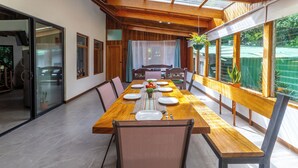 Nhà Deluxe, 4 phòng ngủ, quang cảnh vườn | Hiên