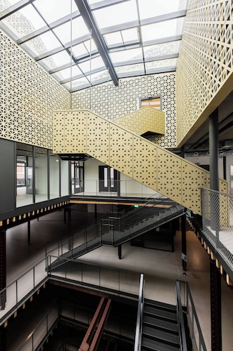 アルファベット アパートメンツ ブレデ ヒレダイク