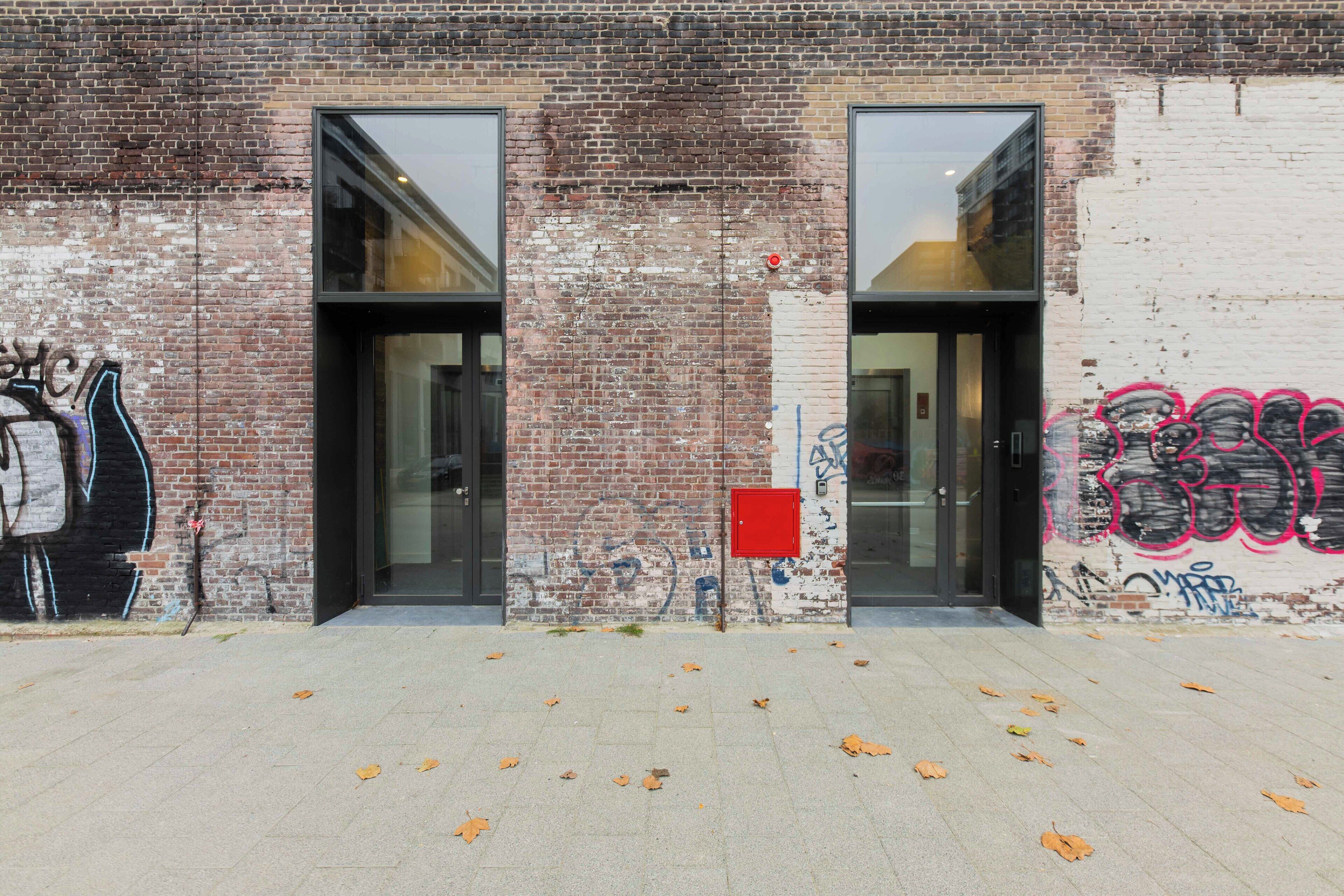 Studio Suite, City View | Living area | 25-inch flat-screen TV with cable channels