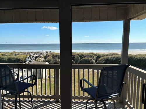 Oceanfront Paradise Awaits!