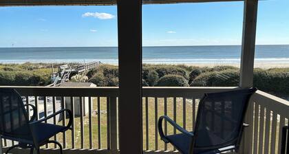 Oceanfront Paradise Awaits!
