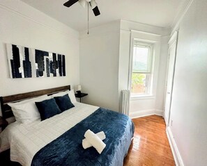 2 bedrooms, iron/ironing board, WiFi, bed sheets