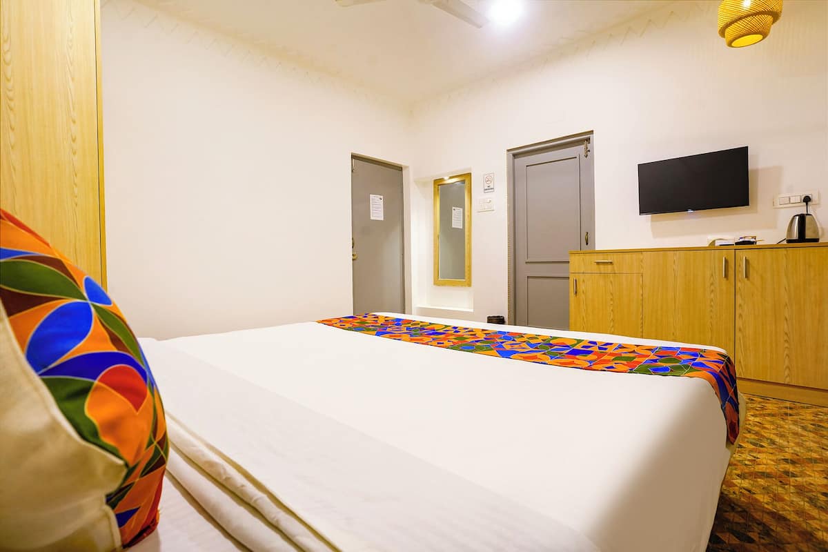 In-room safe, blackout drapes, iron/ironing board (on request)
