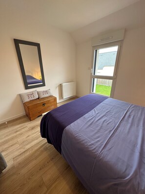 4 chambres, fer et planche à repasser, Wi-Fi