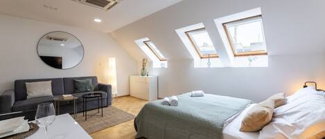 1 bedroom, desk, iron/ironing board, free WiFi