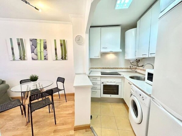 Private kitchen - Valleca Sierra Guadalupe Train (Madrid)