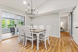 Dining - Don’t miss the beautiful Christmas lights in Downtown Bentonville! (Bella Vista)