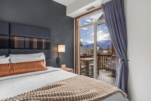 2 habitaciones, tabla de planchar con plancha y cuna de viaje 