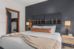 2 habitaciones, tabla de planchar con plancha y cuna de viaje 