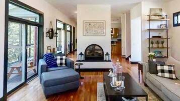 TV connectée, cheminée