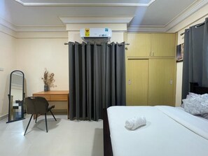 3 Schlafzimmer, Schreibtisch, Bügeleisen/Bügelbrett, kostenloses WLAN