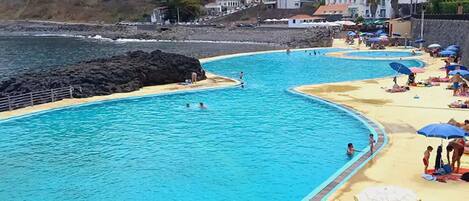 House | Pool