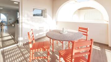 House | Outdoor dining