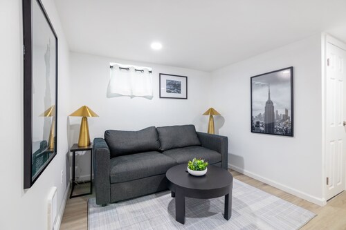 Pelham Haven Suite in Pelham, New York
