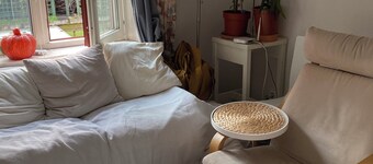 Small room in serene apartment with WiFi in vibrant Gothenburg