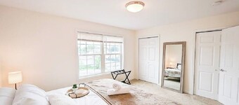 Spacious Townhouse in Schenectady-B9