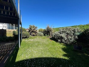 Property grounds - Beachfront Bliss at Laughing Water - Pass the Keys (Hastings)