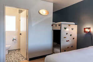 Habitación cuádruple clásica, varias camas | Ropa de cama de alta calidad y camas con pillow-top