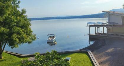 Room in House - Dream House on Lake Tequesquitengo