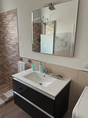 City Apartment, Terrace | Bathroom