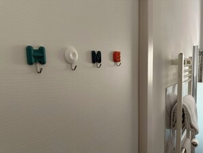 City Apartment, Terrace | Bathroom | Shower, free toiletries, hair dryer, bidet