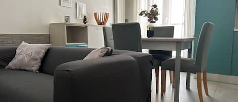 City Apartment, Terrace | Living area