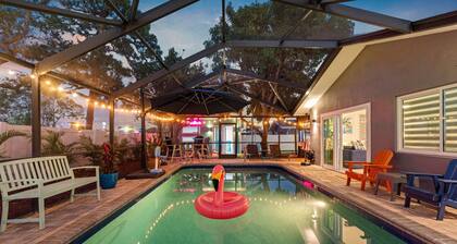 6BR-Min to Beach-Htd Salt Pool-Lounge-Dining-Games