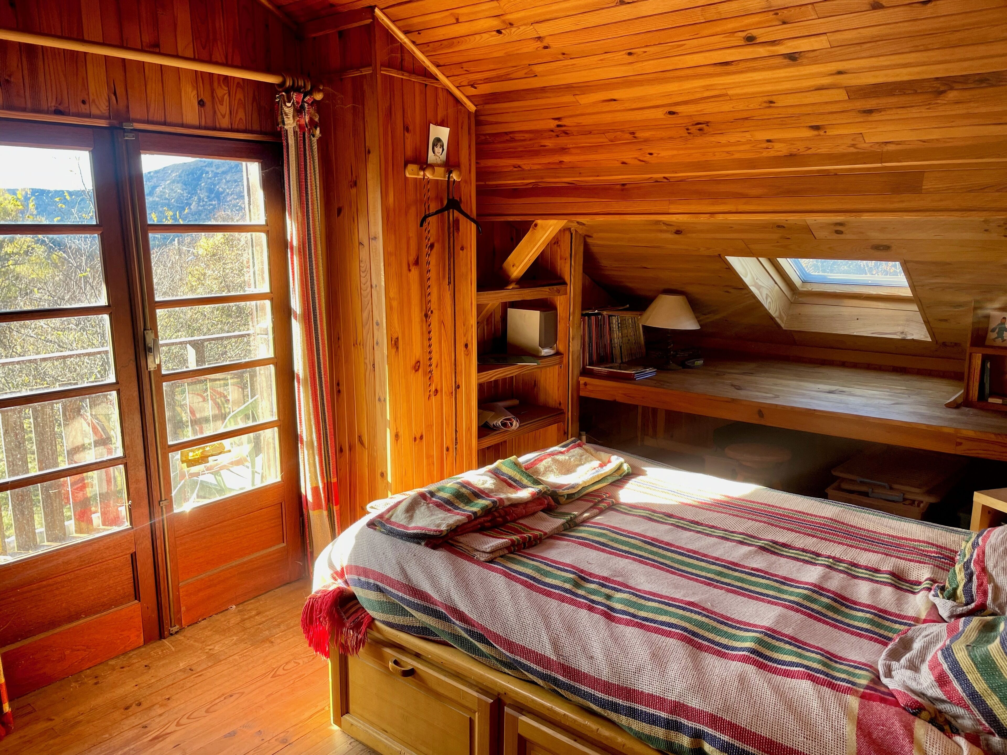 5 chambres, fer et planche à repasser, draps fournis