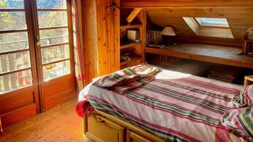 5 chambres, fer et planche Ă repasser, draps fournis