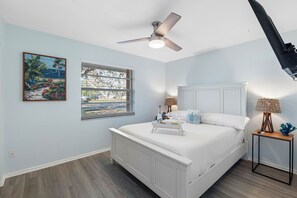4 chambres, fer et planche à repasser, lit parapluie, Wi-Fi gratuit