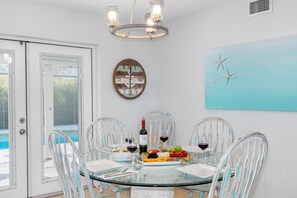 Dining - Amazing Heated Pool House Close to Beaches (Largo)