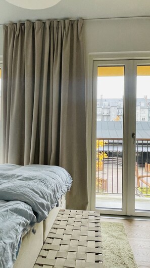2 bedrooms, iron/ironing board, travel cot, free WiFi - City Apartment in Copenhagen with 2 bedrooms sleeps 4 (Copenhagen)