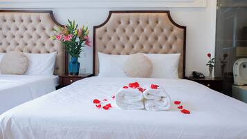 Minibar, desk, laptop workspace, soundproofing