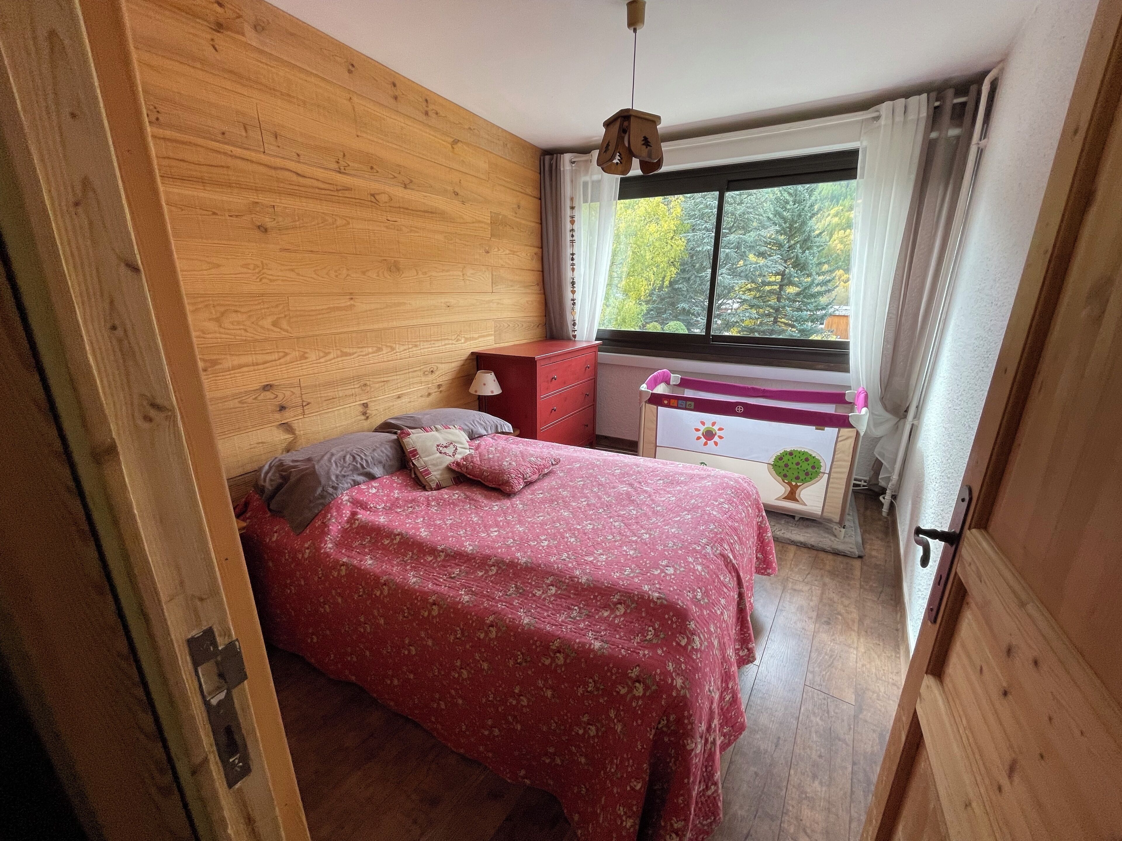 1 makuuhuone, silitysrauta/-lauta, vauvan matkasänky, ilmainen Wi-Fi