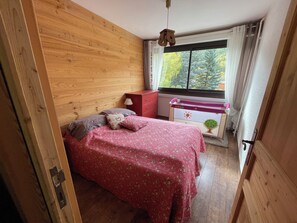 1 bedroom, iron/ironing board, travel crib, free WiFi