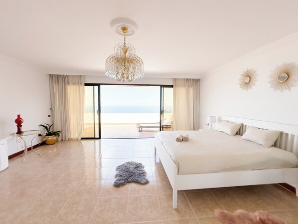 7 bedrooms, iron/ironing board, free WiFi, bed sheets - Villa with spa facilities(sauna, floating tank)&outdoor heated jacuzzi with BBQ (La Orotava)