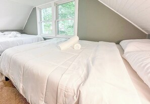 4 chambres, fer et planche à repasser, Wi-Fi, draps fournis