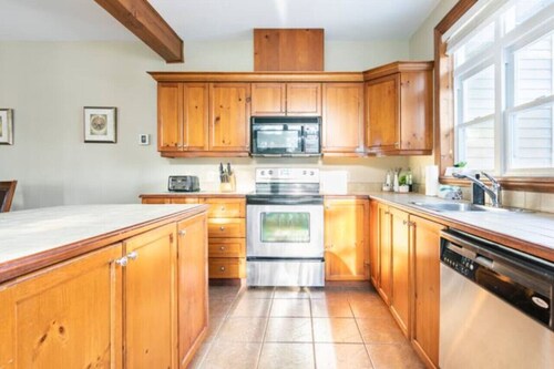 Mont Tremblant Bliss - Luxury Ski-Golf Retreat