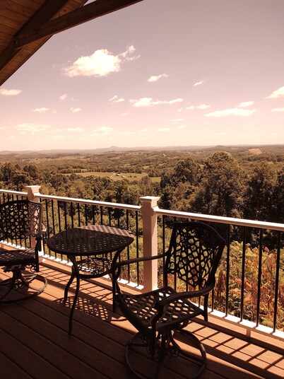 MILLION DOLLAR VIEW !  - 8 Person Mountain Home in Fancy Gap, Virginia